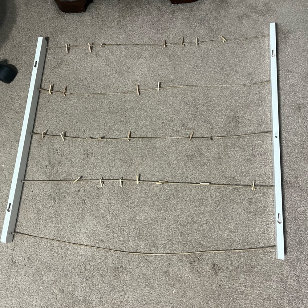 Hanging Picture Holder